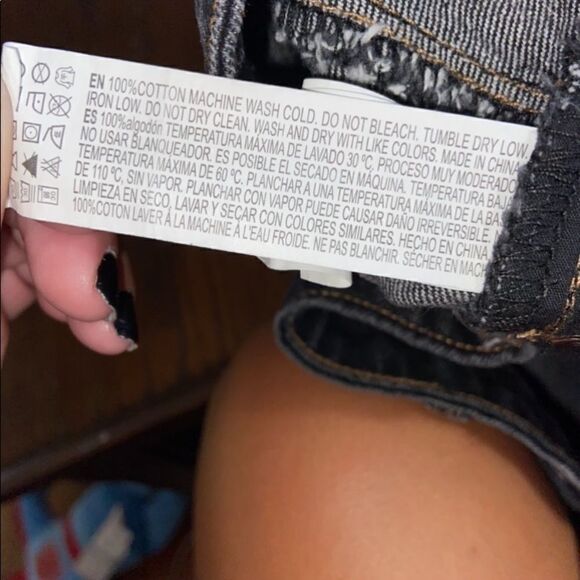 Forever 21 denim frayed skirt - Picture 3 of 4